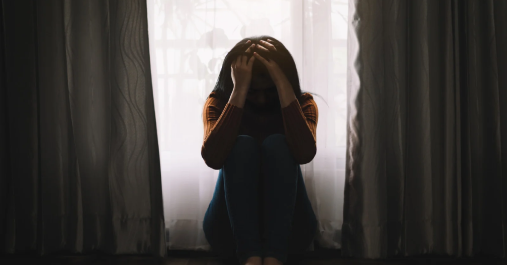 woman in pain:7stages of healing after betrayal