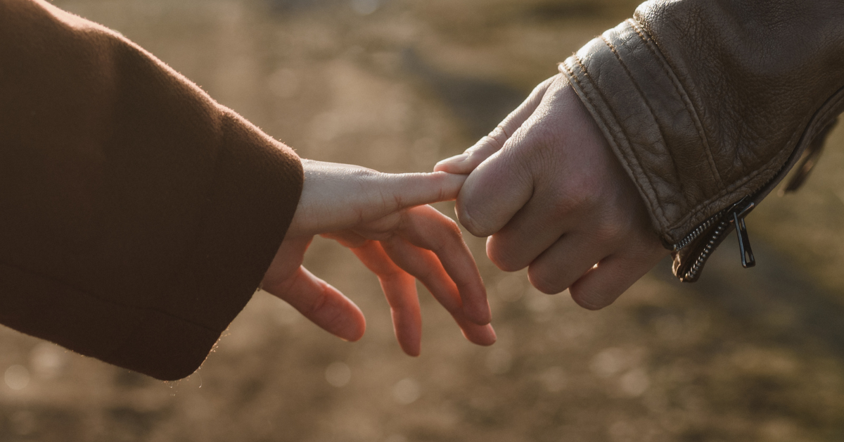 Couple with contrasting personalities finding connection through emotional distance